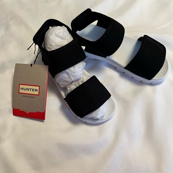 Hunter Sandles  - Picture 1 of 5